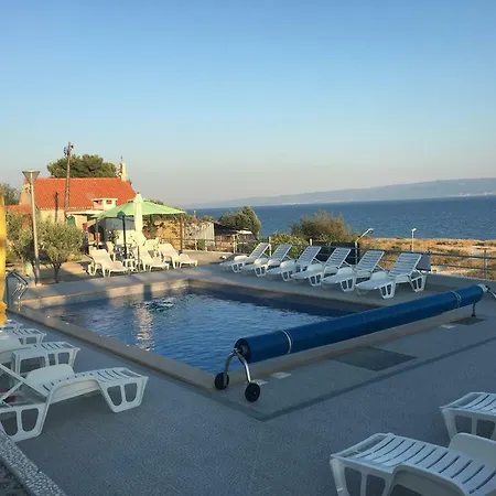 Penthouse Znjan Beach Appartement *